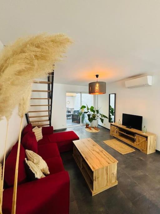 Appartement En Petite Camargue Saint-Laurent-dʼAigouze Exterior foto